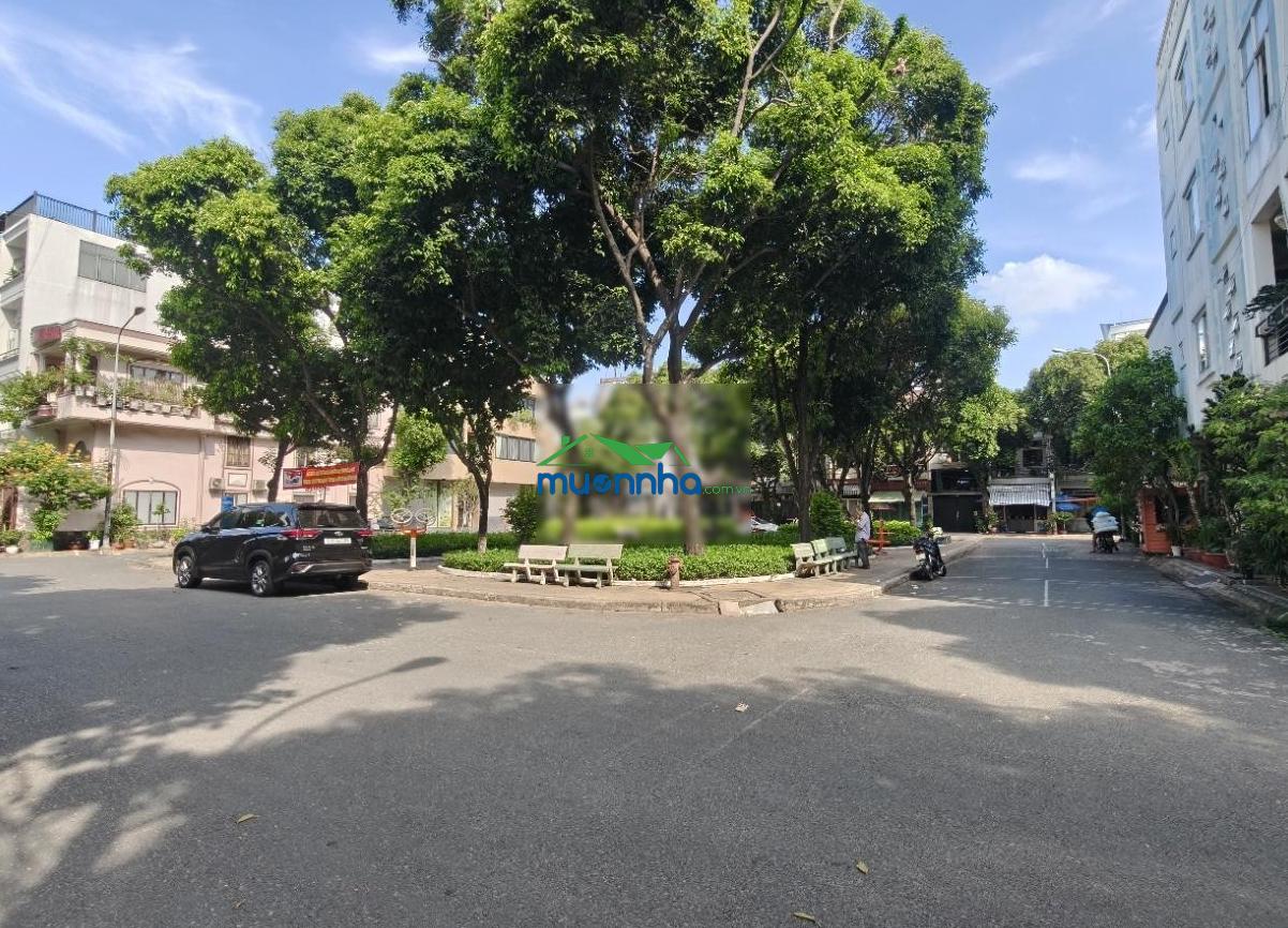 Nhà 5 tầng khu cư xá nguyên hồng, gần công viên. vị trí siêu đẹp. diện tích 4x16m