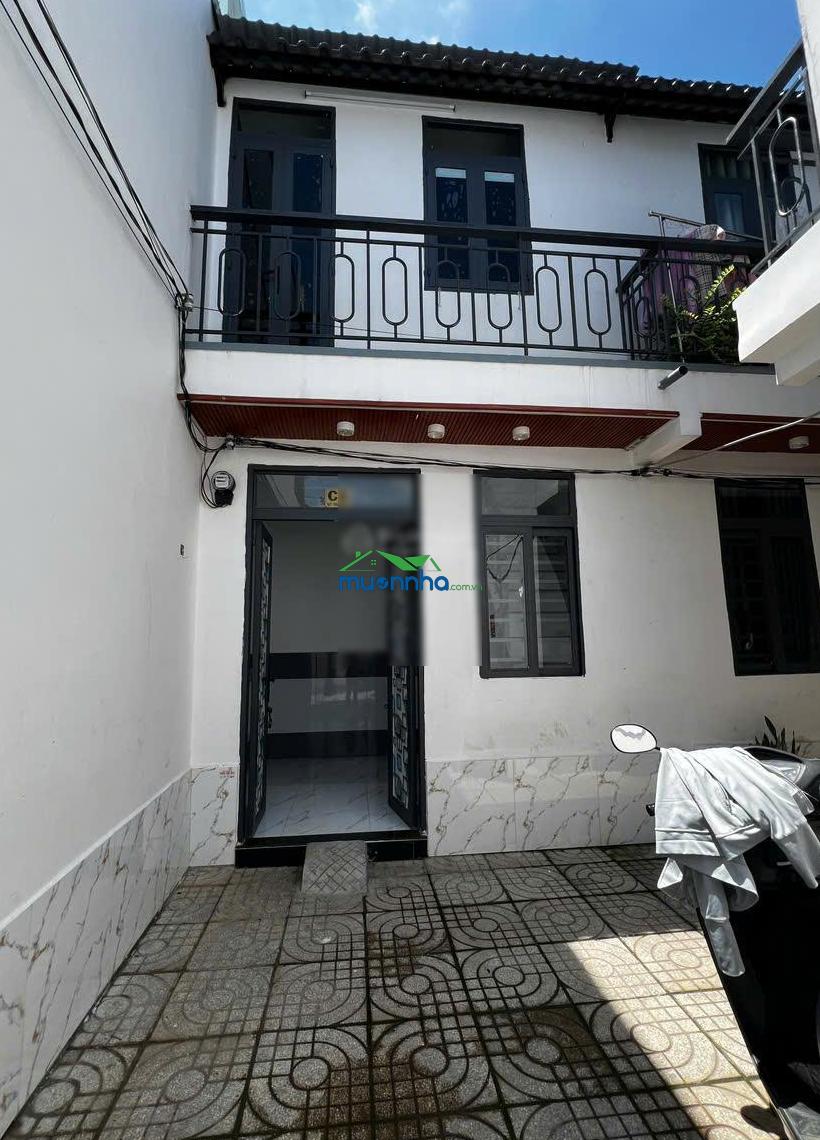 Căn nhà nhỏ đủ ở 1 trệt 1 lầu ngay gần chợ nhị xuân hóc môn, đường oto vào tận hẻm, shr