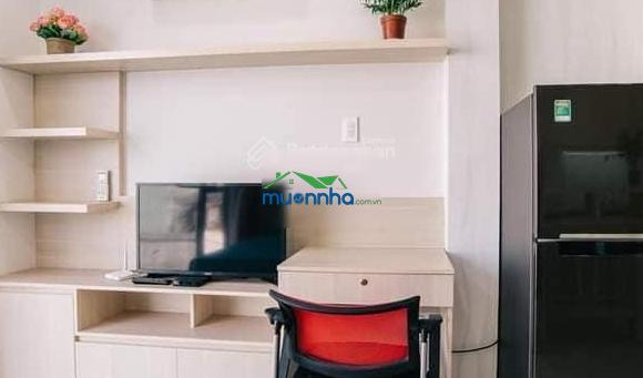 Nhà chdv q4 thu nhập 100 triệu/th. giá 18 tỷ 9mx22m. 20ph. gần q1, đh nguyễn tất thành. đh luật