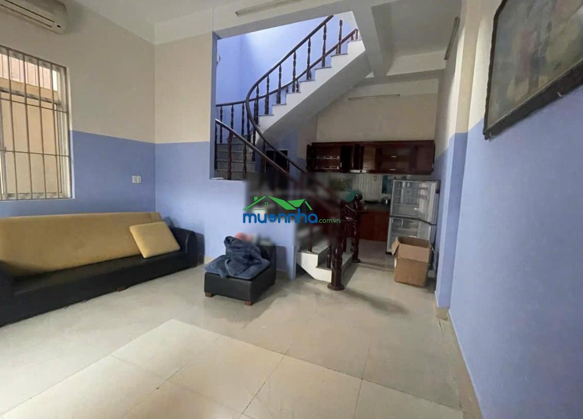 Bán nhà 3 tầng kiên cố sổ hoàn công - giá 4tỷ8 tổng 152m2 sử dụng - đường 6m oto qua lại - gần chợ - 4