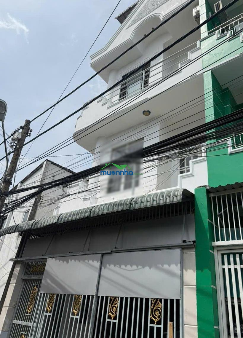Bán nhà 3 tầng kiên cố sổ hoàn công - giá 4tỷ8 tổng 152m2 sử dụng - đường 6m oto qua lại - gần chợ - 2