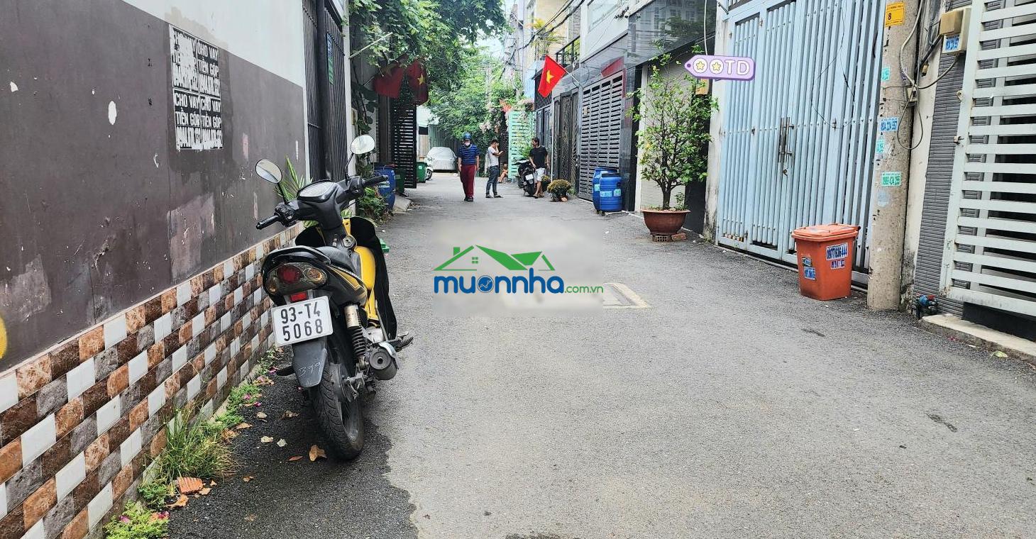 Nhà hxh 4,5 tỷ, 43m2, 2 mt thoáng gần chợ thủ đức