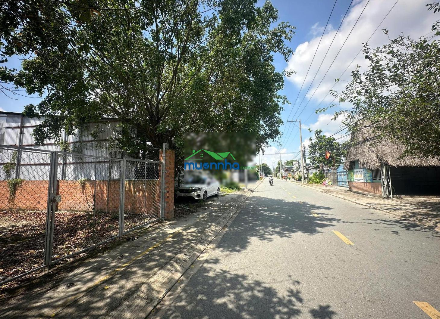 Chính chủ gửi bán lô đất 100,3m2 có sẵn nhà sát sông sg, thông ql13, thuận tiện về trung tâm sg