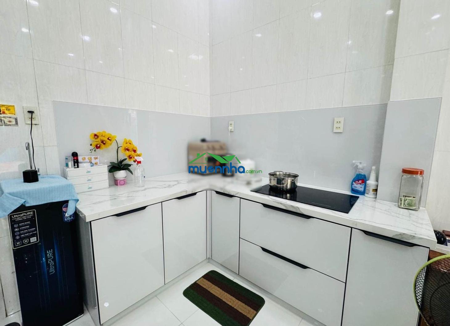 Chỉ 3.66 tỷ, bán nhà 3 tầng hxh gần chợ đầu mối thủ đức 43m2, bình chiểu , thủ đức. - 3