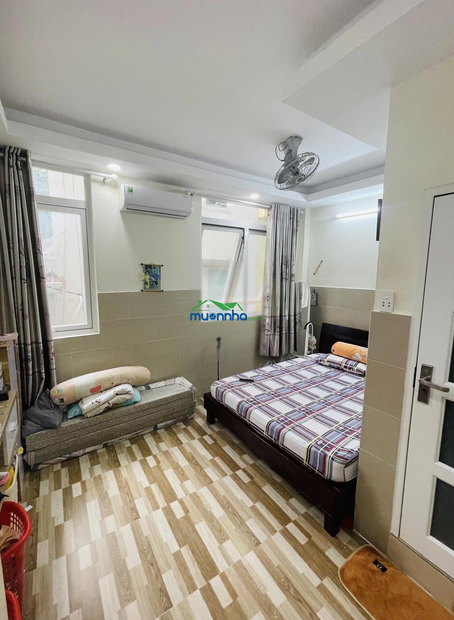 Giảm 1 tỷ nhà 4 tầng ngang 4,5 m, sát mặt tiền phan văn trị - giảm từ 5,9 tỷ còn 4,99 tỷ