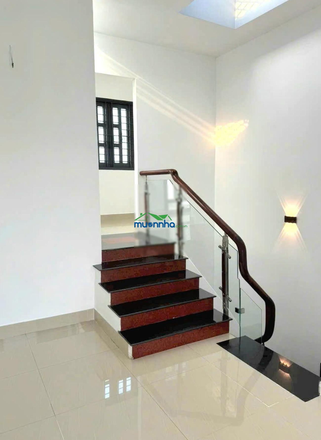 Bán nhà đường 18 ngay cv làng hoa hxh tận cửa - 4