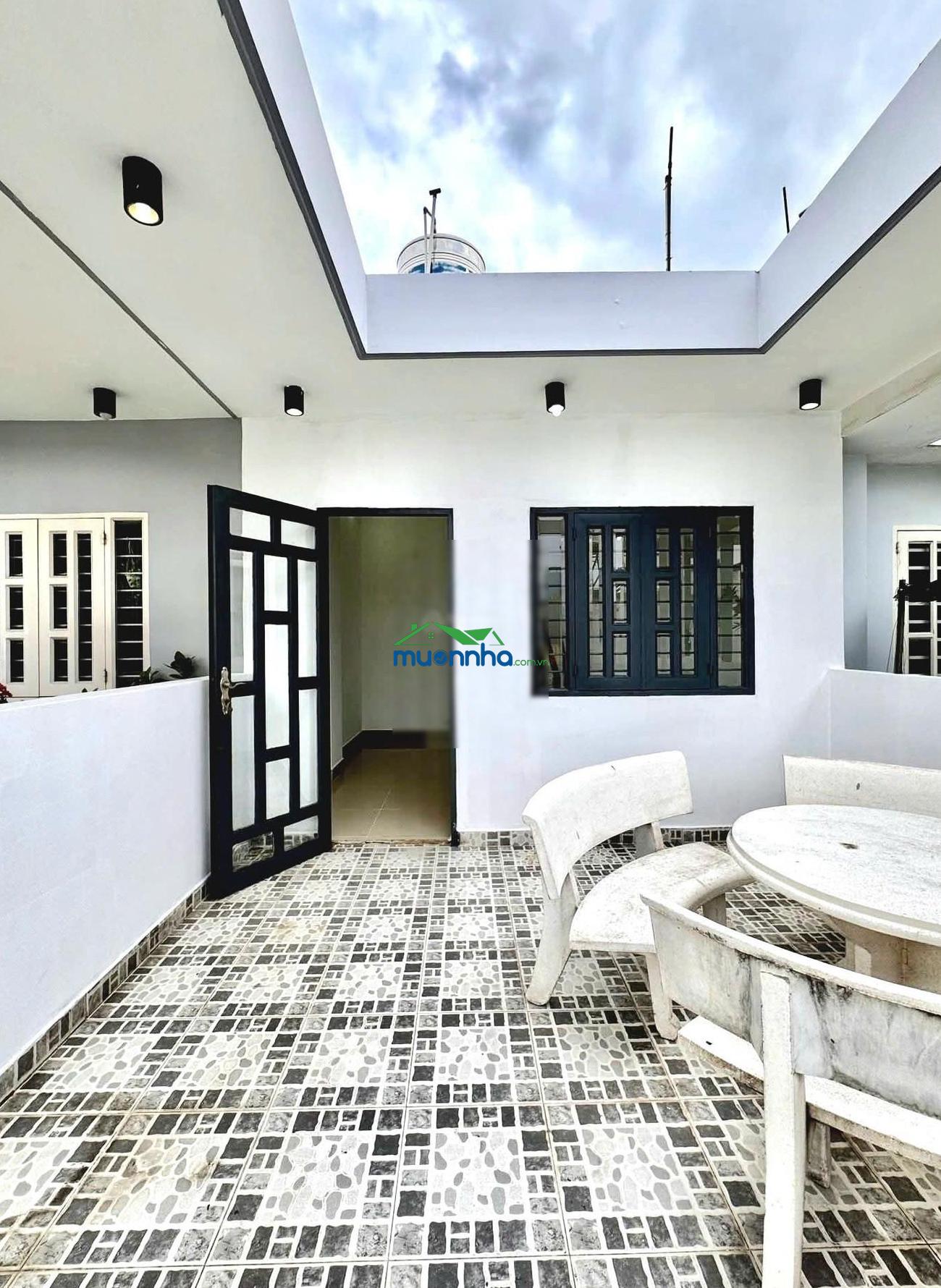 Bán nhà đường 18 ngay cv làng hoa hxh tận cửa - 2