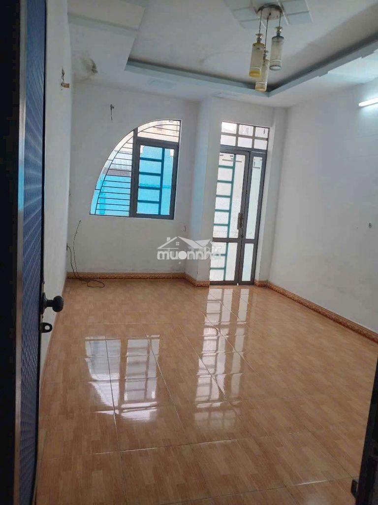 Nhà 1lau/2pn2w/hiệp thànhh 13/hẻm thông