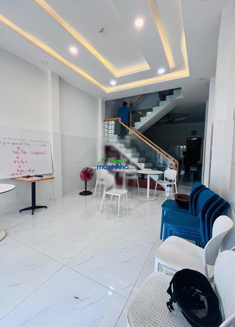 Ngay khu vip ttq9 - bán nhà mới đẹp - lê văn việt - 3tầng - 69m2(4m x 17,2m) - hxh 5m - giá 6.18tỷ - 2