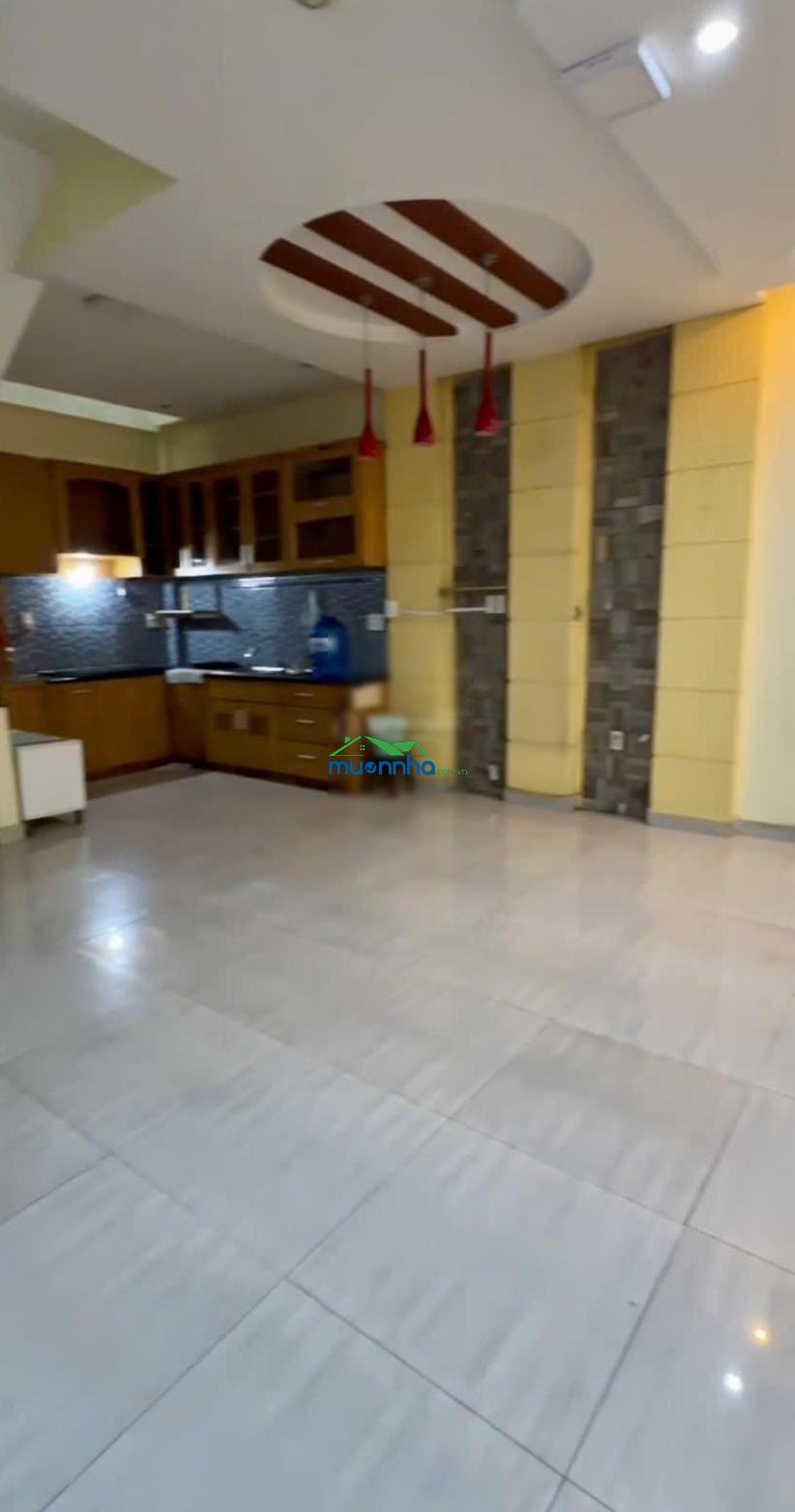 Căn villa 4 tầng công nhận 73m² hẻm thông cộng hòa - thăng long