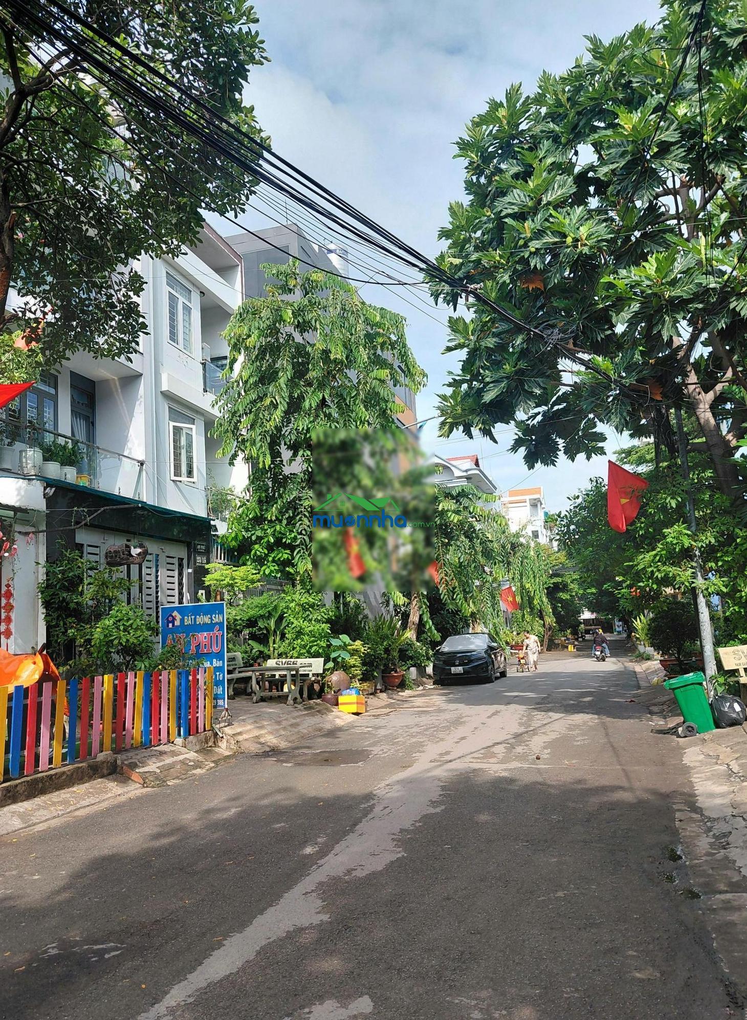 Bán nhà ngay cổng đh văn lang - đặng thùy trâm (4.5 x 16m) 4 tầng đã hoàn công, chỉ 12 tỷ