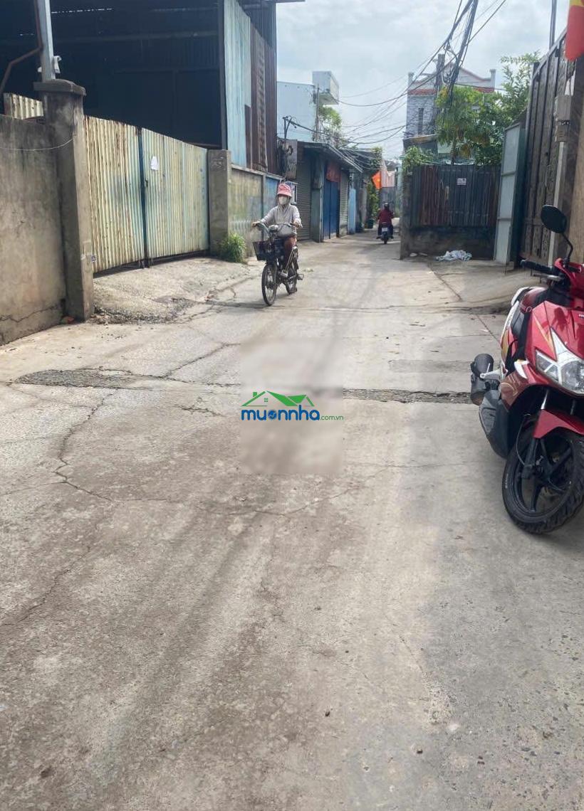 Nhà dân xây 3 tầng - căn góc - hxt - ngô chí quốc - thủ đức