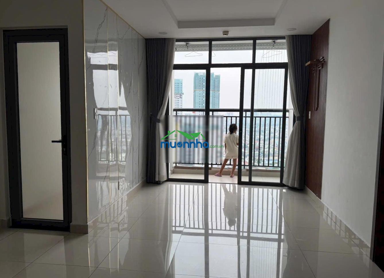 Chính chủ cho thuê căn hộ phú đông premium giá 8tr lh 0906 060 ***