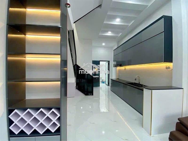 Cần bán nhà 1t1l ngay bưu điện bà tri . trước 400tr nhận nhà
