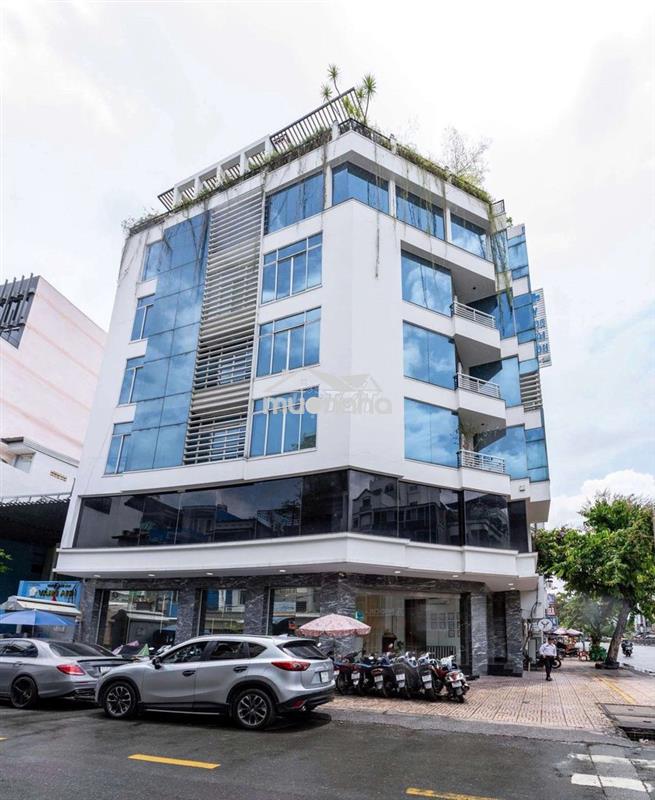 Diện tích 👉 9m x 18m  1trệt 5lầu sân thượng thang máy pccc đạt chuẩn