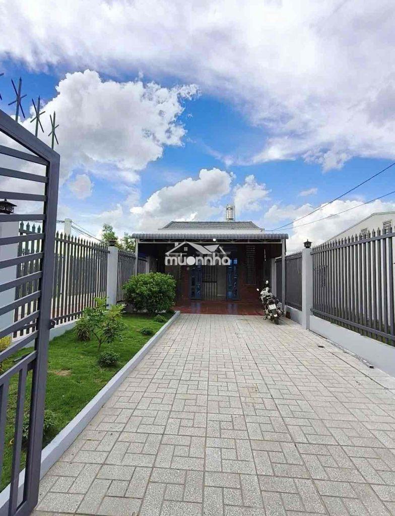 Bán đất tặng nhà sẵn 60m2 ở quy đức bình chánh