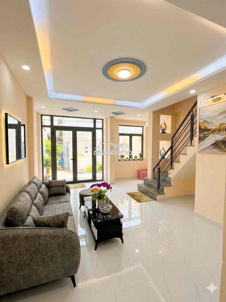 Bán nhà 1 trệt 1 lầu, đường nam hoà, pla, quận 9. gần ga metro