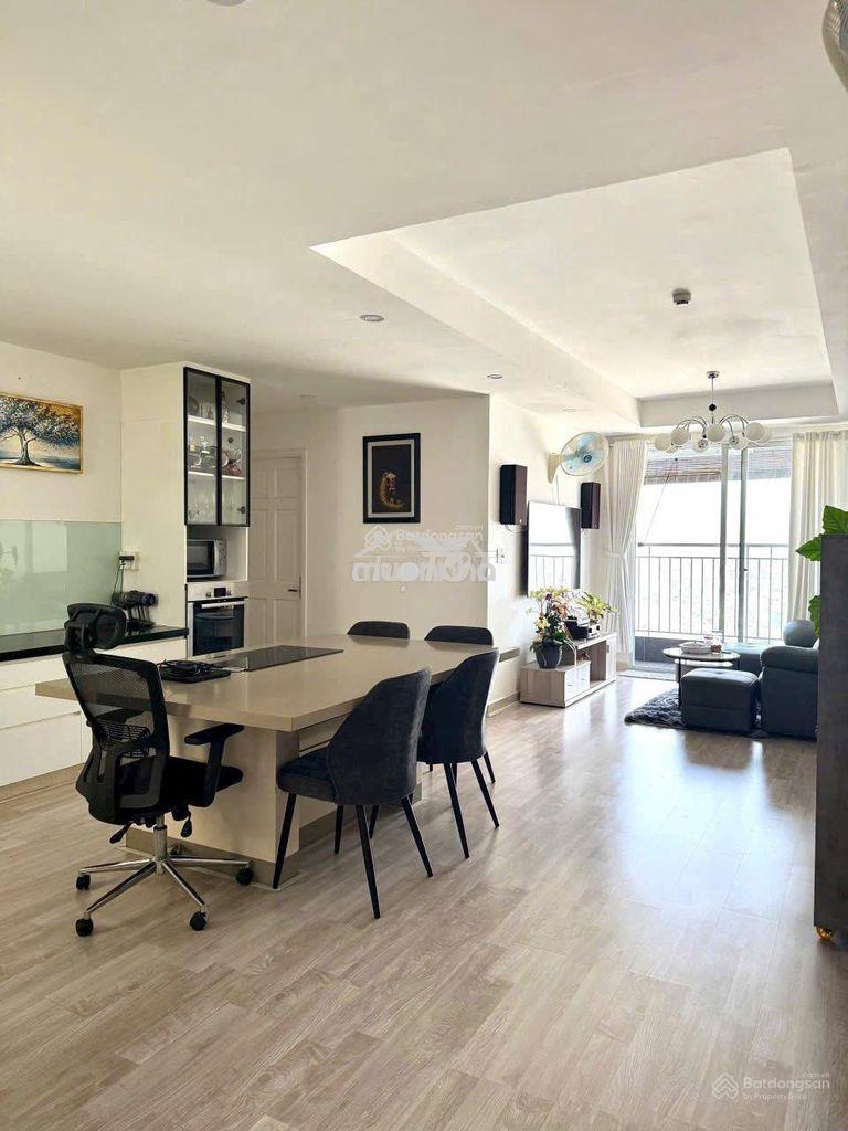 Bán căn hộ carillon 3, 65m2, hoàng hoa thám, p.13, tb, giá 4,85tỷ