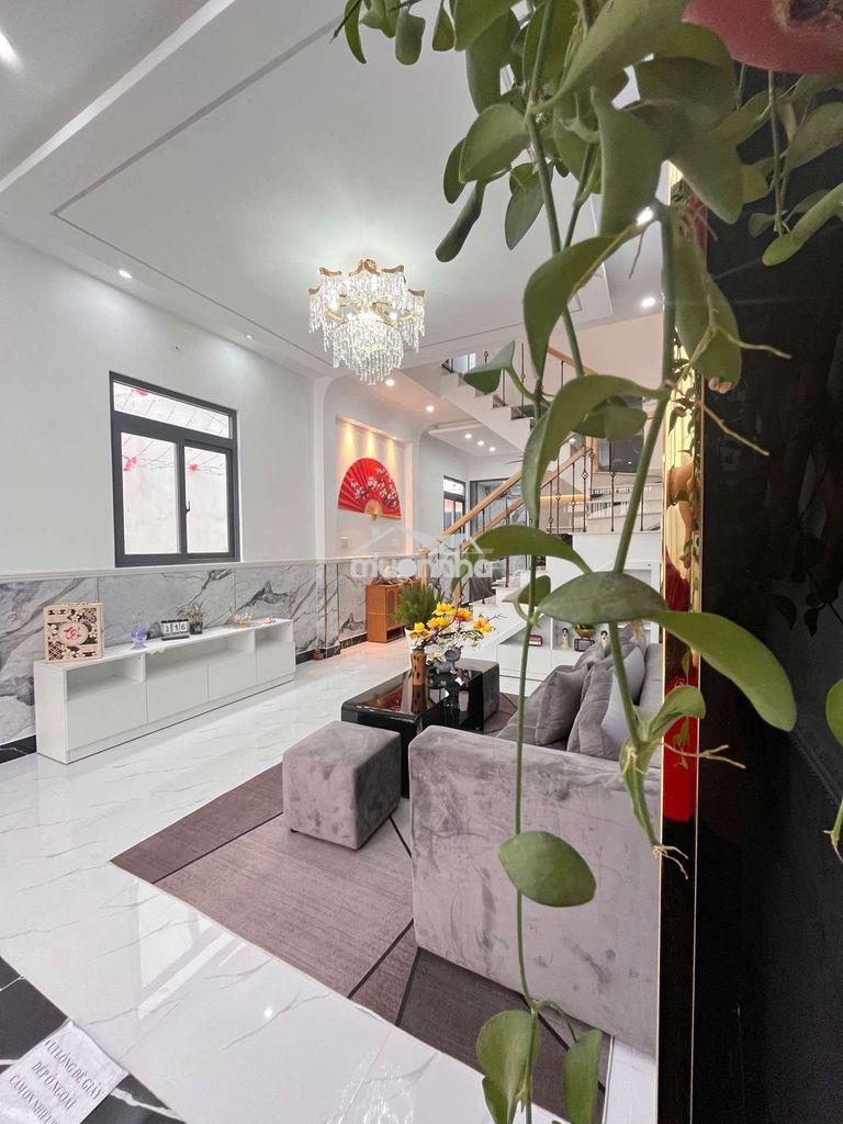 Nhà góc 2 mặt hẻm - không vạt góc - full nội thất cao cấp - giá 6,3 tỷ