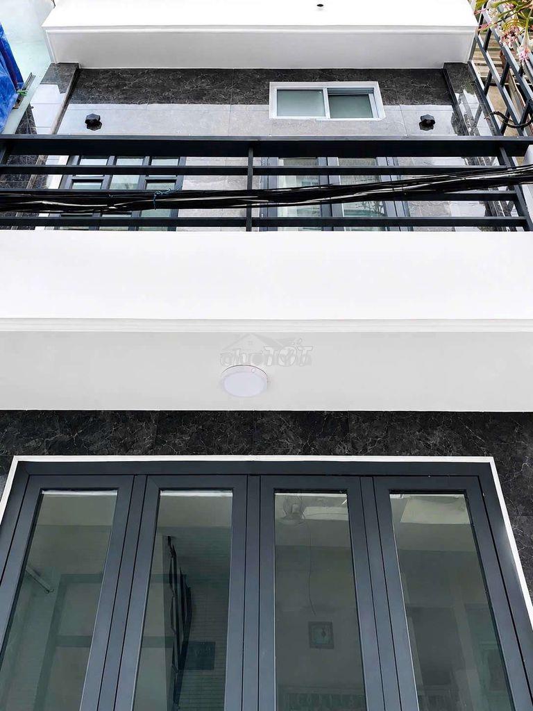 Nhà 2 lầu 3,5x4m ngay ngã tư lạc long quân âu cơ 