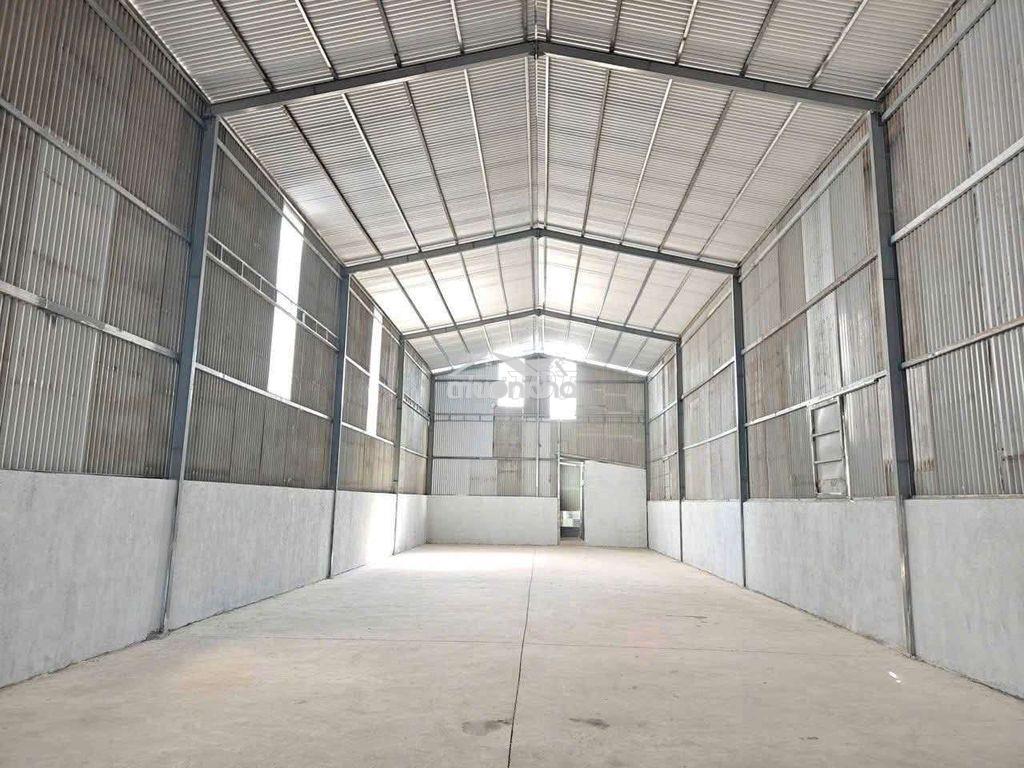 Xưởng kho chứa hàng 10x20 tróng suốt - 2