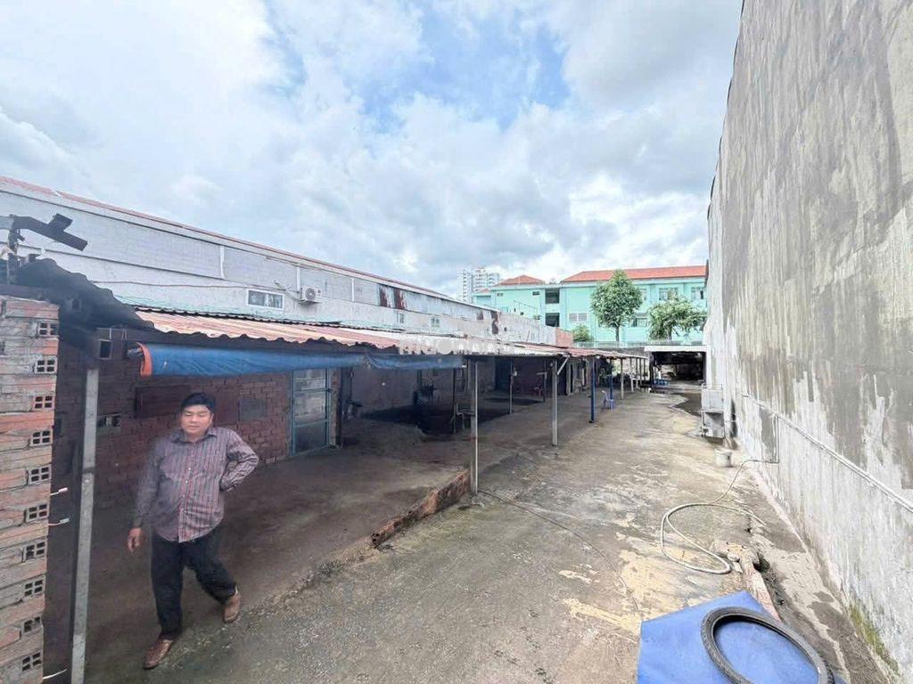 Cho thuê đất - 18tr5 - ngang 13m dài 46m- làm kho xưởng, bãi đậu xe - 2