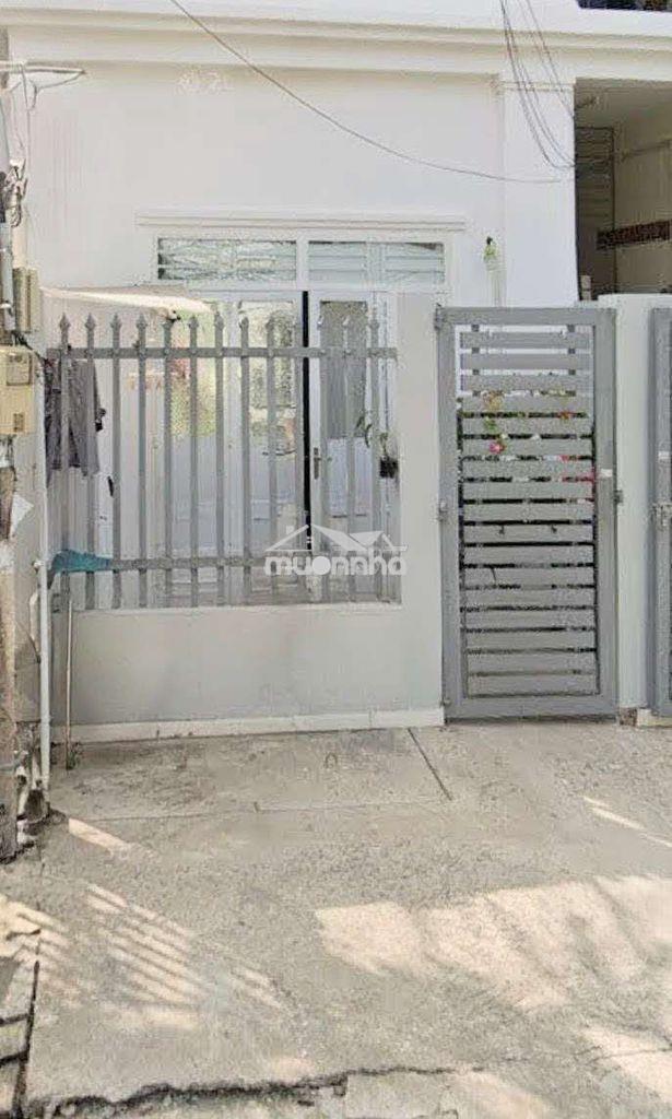 Nhà nguyên căn dạng kiot, gác cao 2m gần đh tôn đức thắng, rmit, tdtt