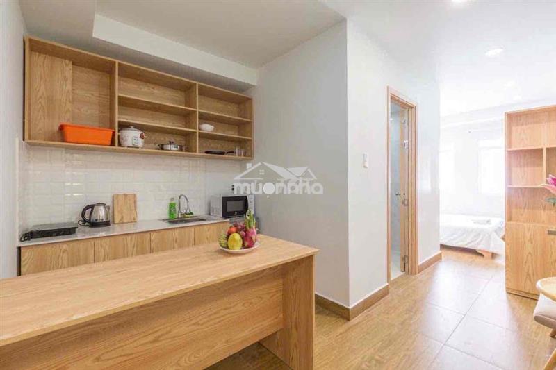 Cho thuê căn hộ studio tách bếp cửa sổ trời full nt gần cầu ba son q1