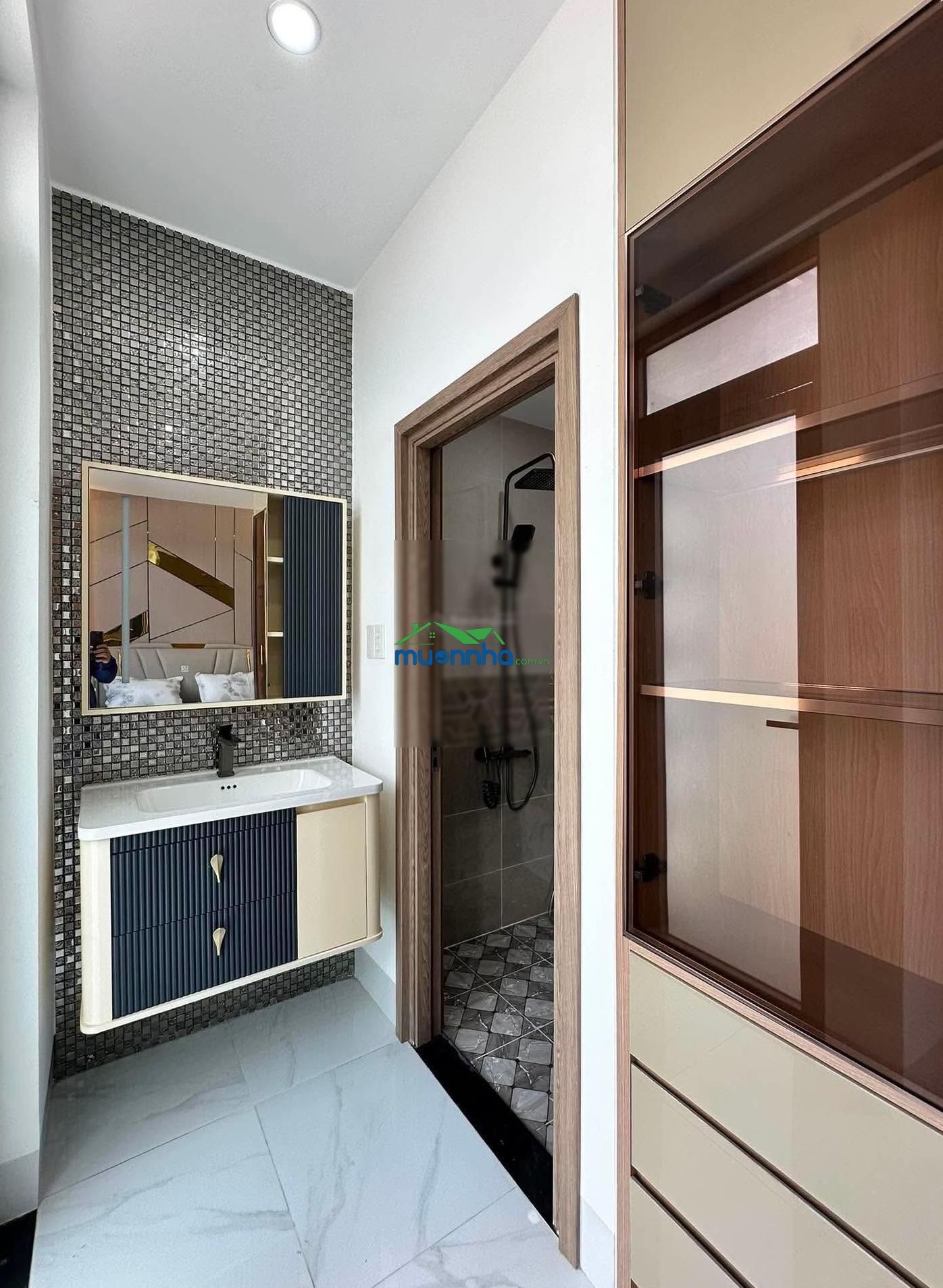 Bán nr hẻm chiến lược, 5,5 tỷ, 58m2, 2pn, 3wc, view đẹp - 2