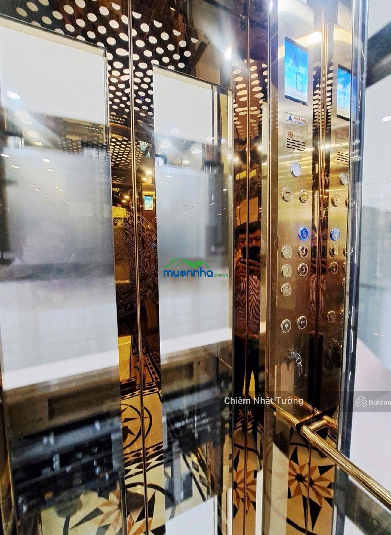 Nhà đẹp lung linh, tặng nội thất xịn, hẻm xe hơi tránh, 6 tầng thang máy 450kg, 4m x 17m, tân phú