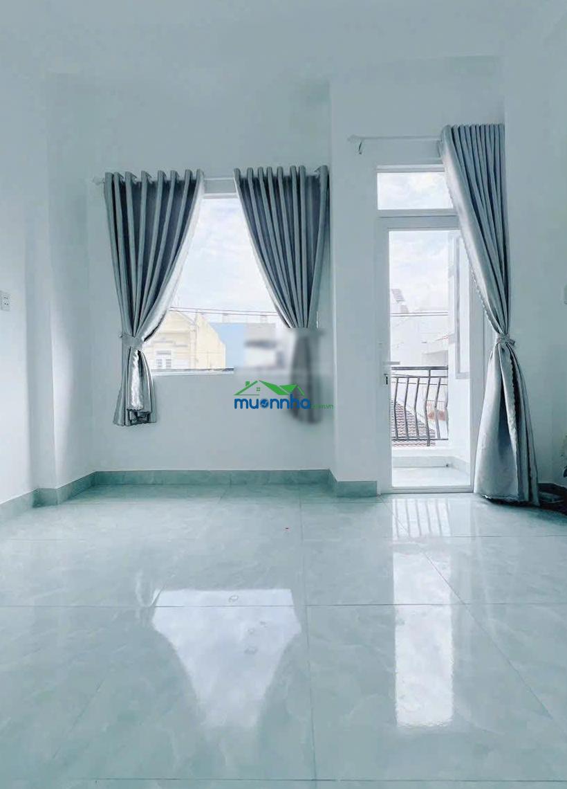 Nhà sổ hồng riêng: 3 lầu, 6 phòng ngủ - đg lê văn lương nhà bè, ngay cầu long kiển