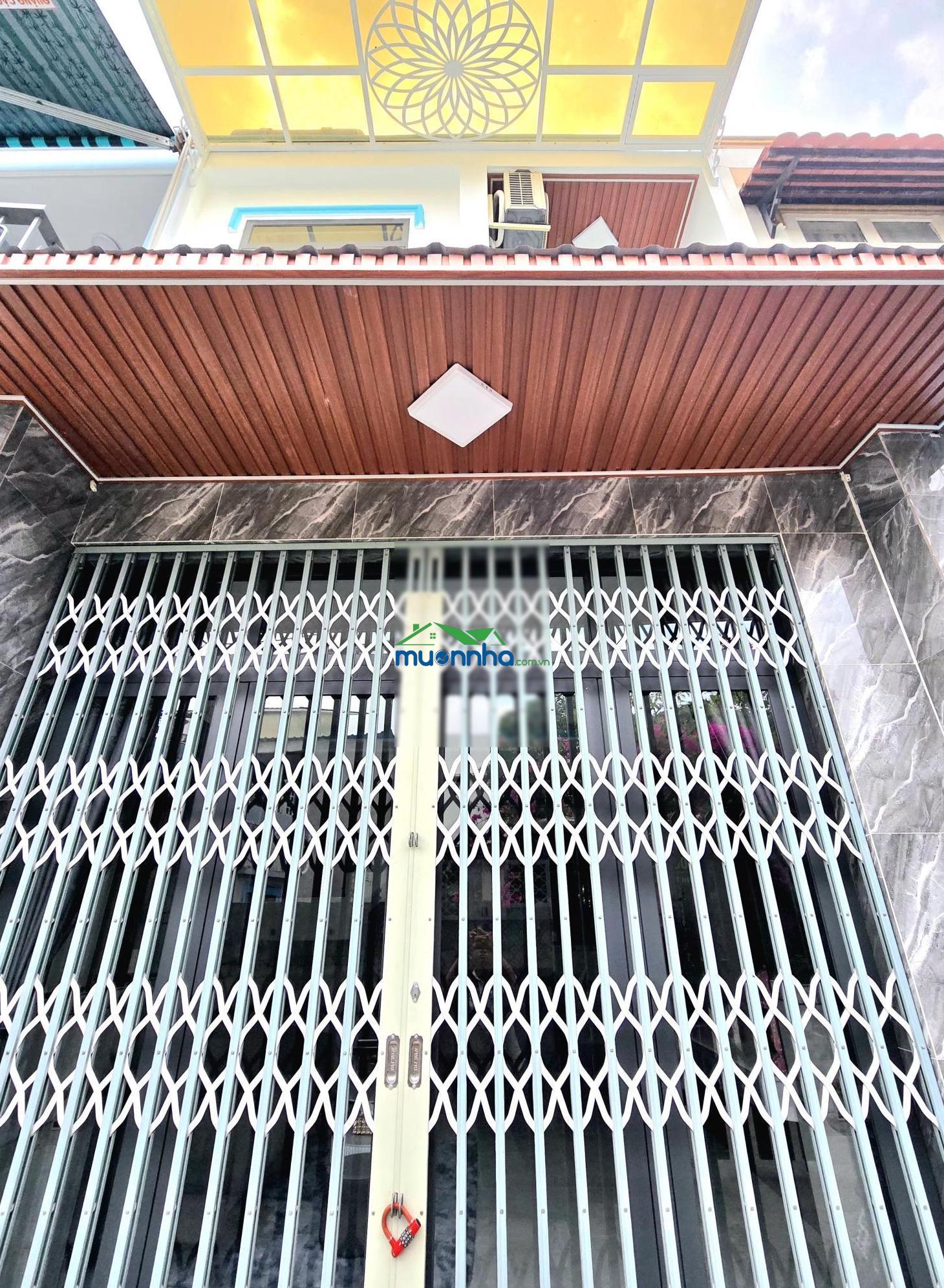 Nhà mặt tiền cần bán gần phú mỹ hưng quận 7 - 2
