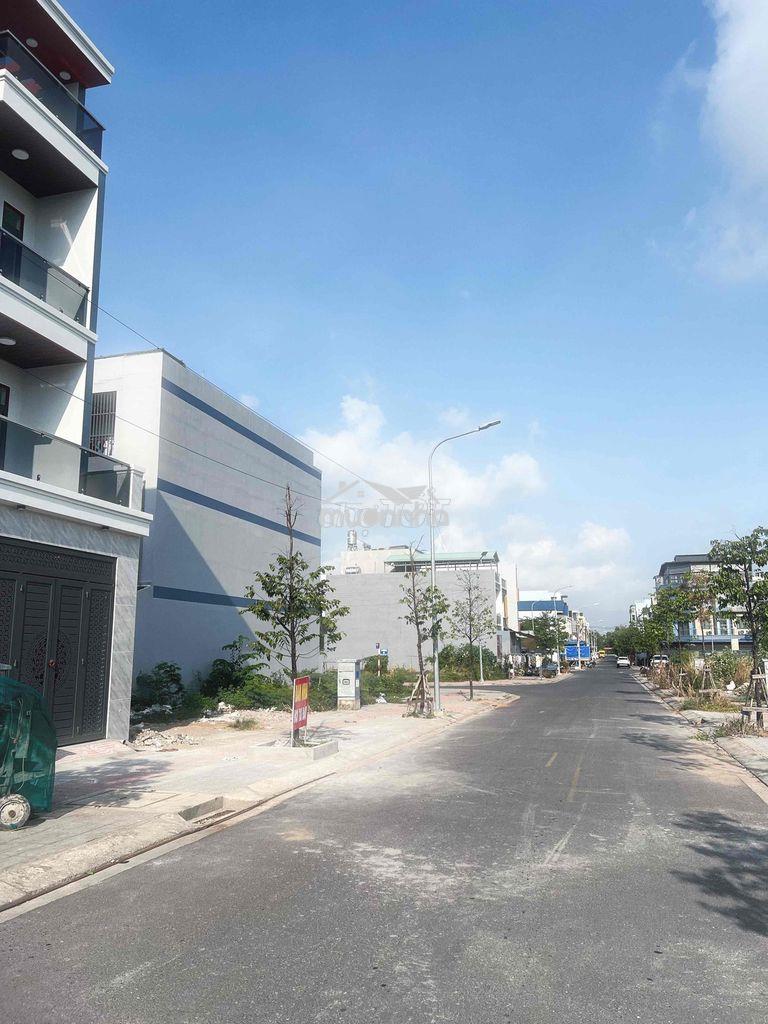 Bán nhà sổ riêng 2lầu 1trệt kdc bửu long p.trấn biên - 2