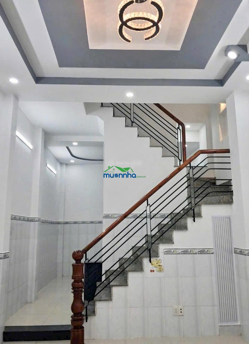 Hàng ngon bình tân - nhà đẹp 1 trệt 2 lầu - hẻm xe tải thông - dt 4x10m - hơn 4 tỷ xíu - 2