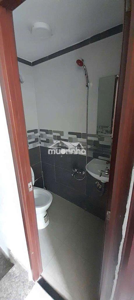 Cho thuê phòng 18m2 phường 14 quận 3