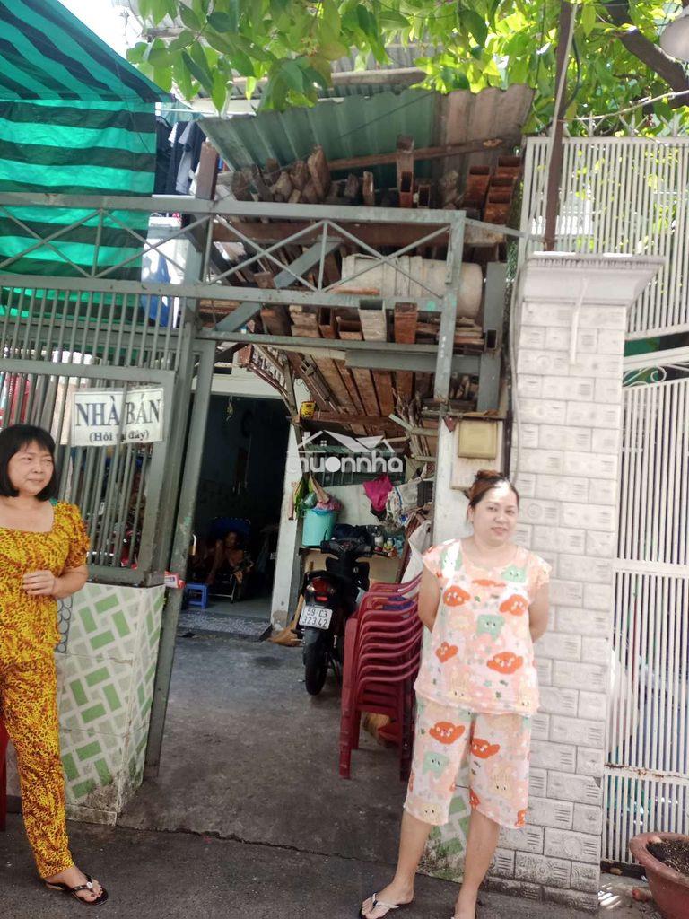 Nhà bán vị trí đẹp dễ kinh doanh hẻm xe hơi 