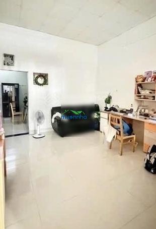Giá tốt nhà 202m2 ngang~8m vuông vức, oto đậu trọn nhà, hẻm lê văn chí gần ga metro ngã tư thủ đức