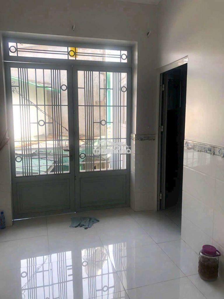 Cho thuê nhà dt 4x 20 hẽm dương bá trạc p1.  hẻm 4m. giá 12trieu 
