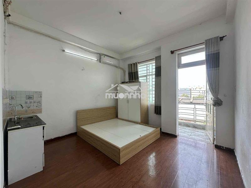 Phòng ban công - full nt ngay ngã 4 bốn xã - hương lộ 2