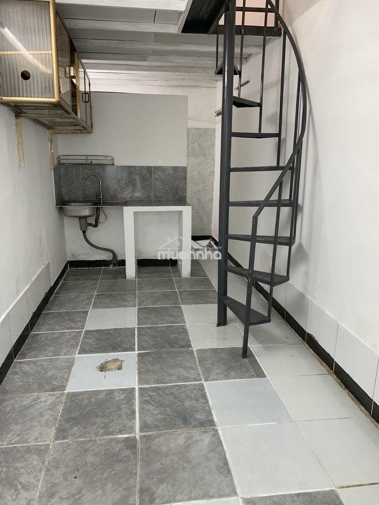Phòng trọ bình thạnh nguyên căn, gác cao,rộng cửa sổ thoáng mát