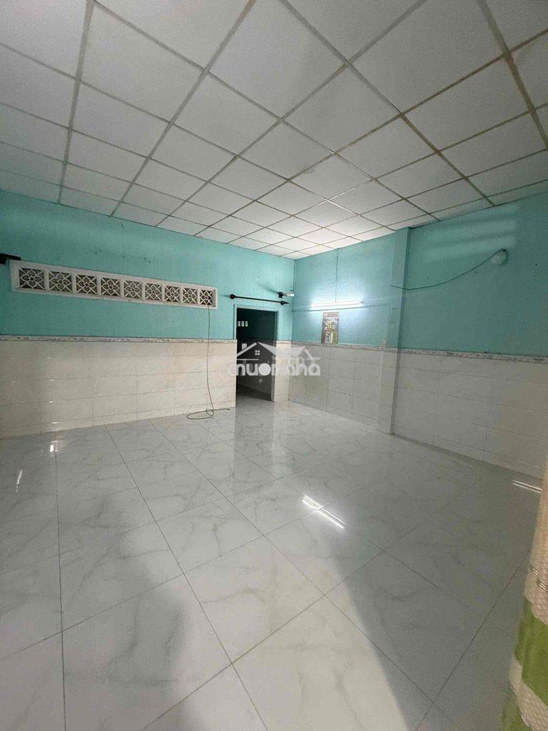 Cho thuê nhà hẻm xe hơi 6x12m 1lầu có sân 4pn quang trung p10–12tr - 2