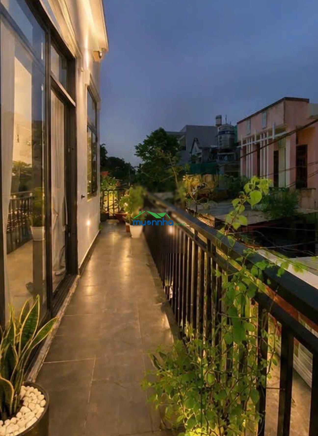 Siêu phẩm nhà 2 tầng 55m2 hxh đường 8 linh xuân giá chỉ 3ty550 - 3