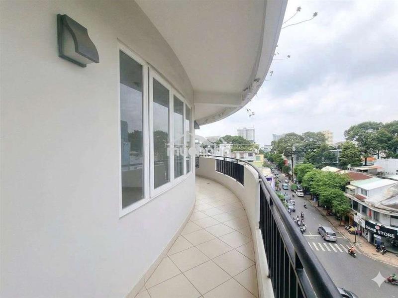 Bán căn hộ 150m2 chỉ 5x/m2 tại trung tâm quận 5
