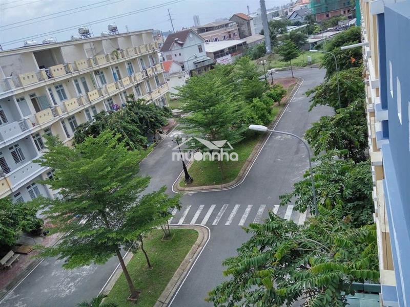 Nhà phố 1 trệt 2 lầu 4pn 4wc - phạm văn đồng - gần tttm gigamall