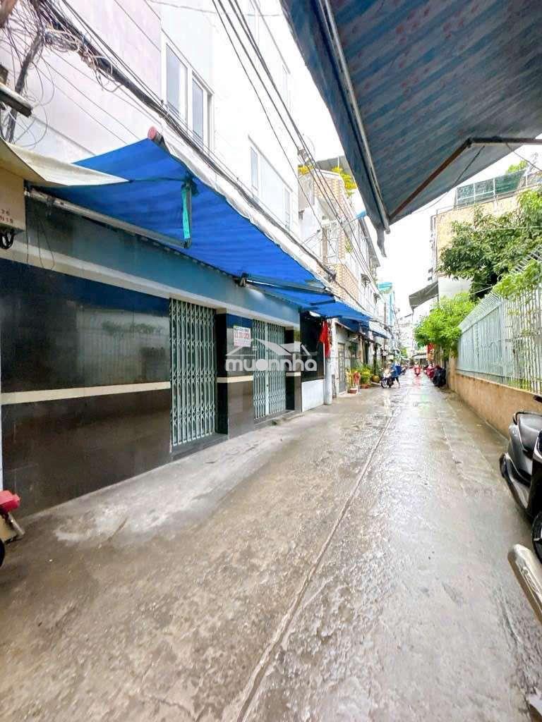 Xe hơi đỗ cửa 99,8m không quy hoạch q4
