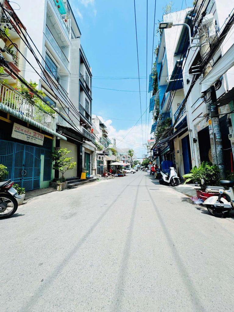 Nhà p1 q8 - hẻm thông khu buôn bán sầm uất -ngang to 4m -nhỉnh 3 tỷ
