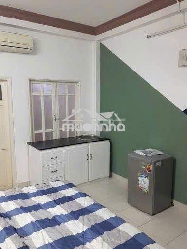 Cho thuê nhà tại q1 - trệt lửng 3 lầu st – 8pn 8wc – khai thác chdv - 4
