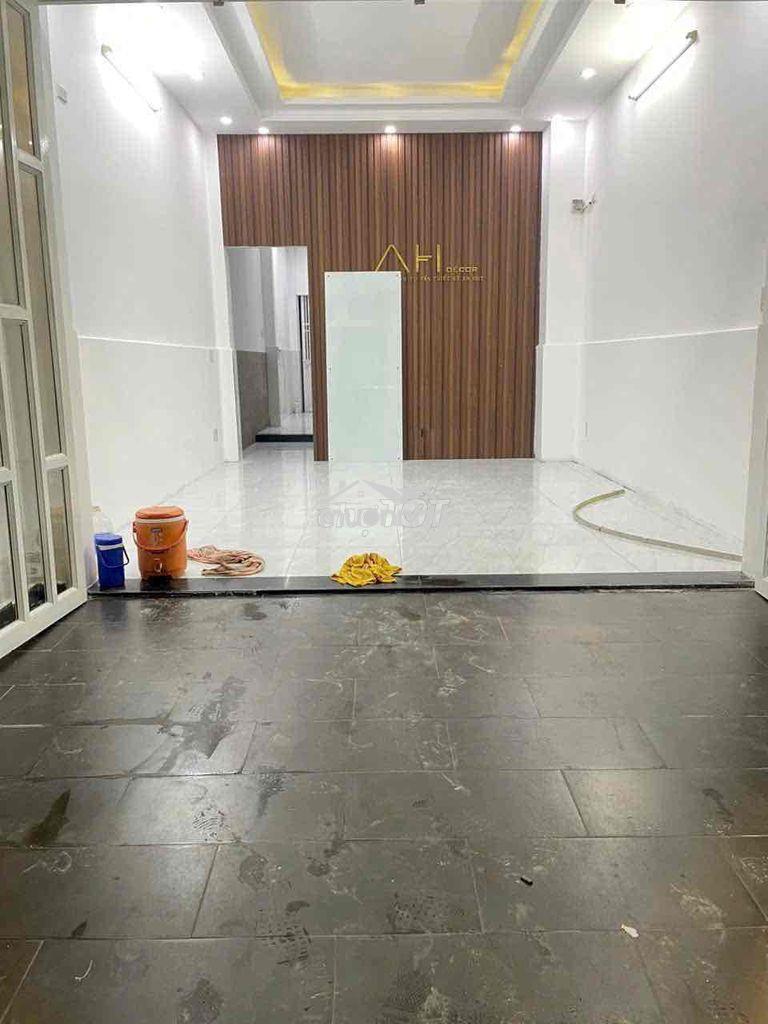 Nhà mới rộng 4*18m 2lầu 4pn 4wc 4ml hẫh phạm văn chiêu