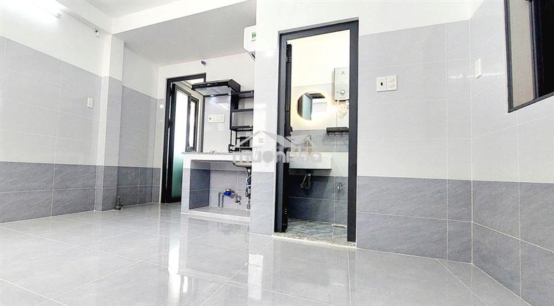 Phòng mới xây, ngay chung cư trần quang diệu q.3, cửa sổ bc thoáng mát