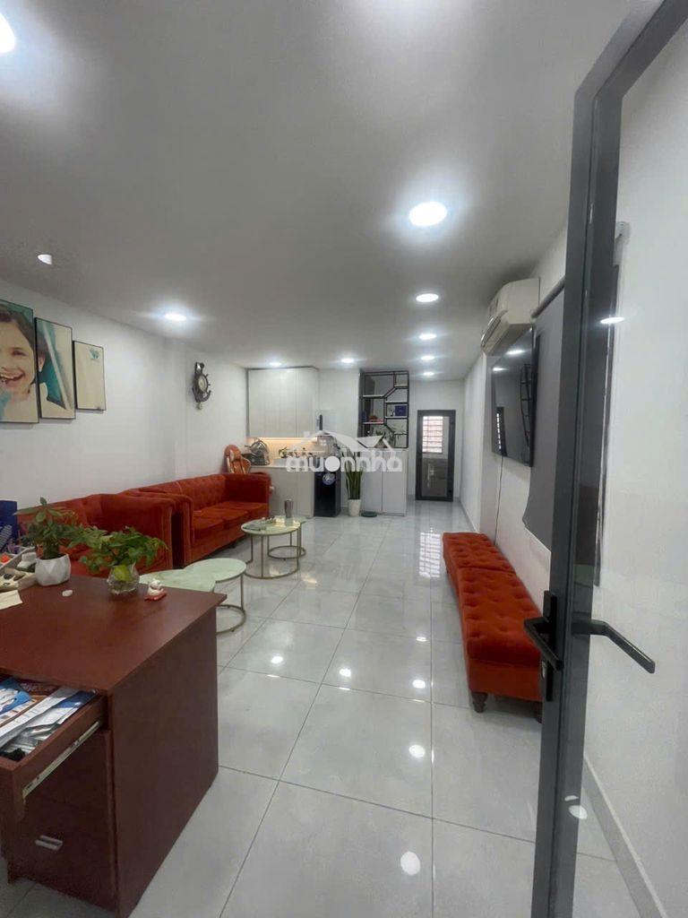 Cho thuê văn phòng 80m² – riêng tư, thoáng đẹp gần ngã tư thủ đức
